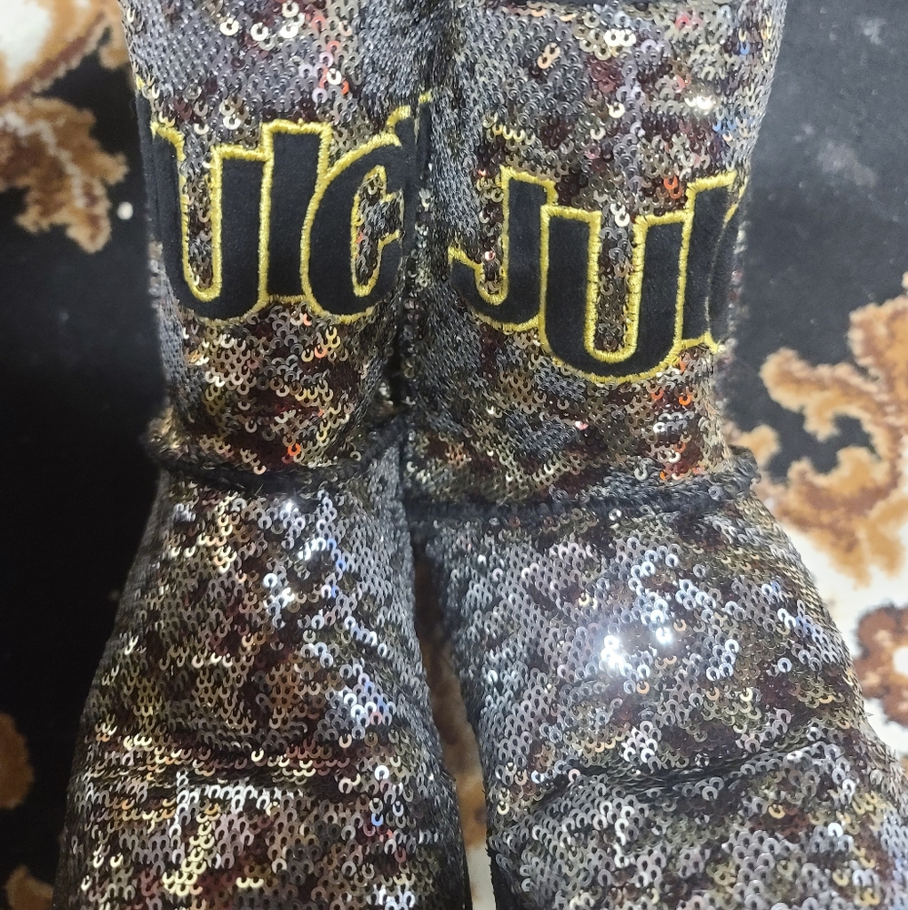 Winter boots size 8
